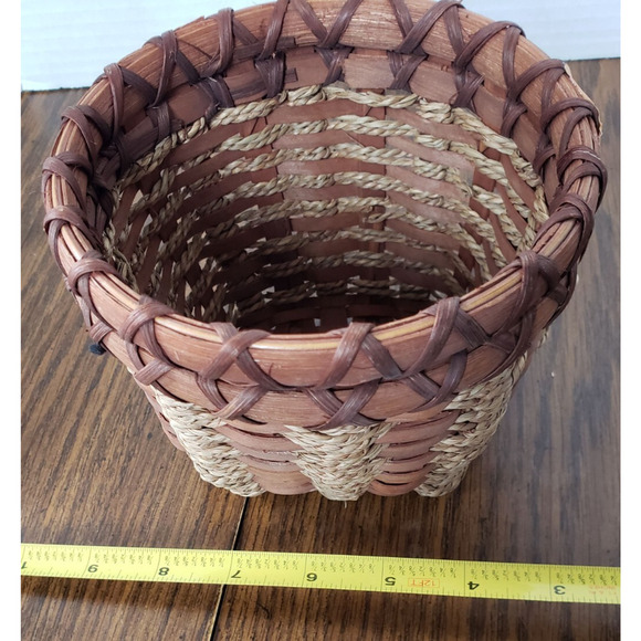 Woven Wicker and Rope Weaved Small 5 Inch Wooden Basket - Picture 7 of 9